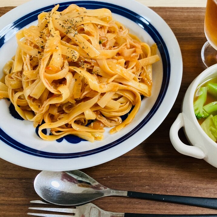 カニカマでカニ風トマトクリームパスタ